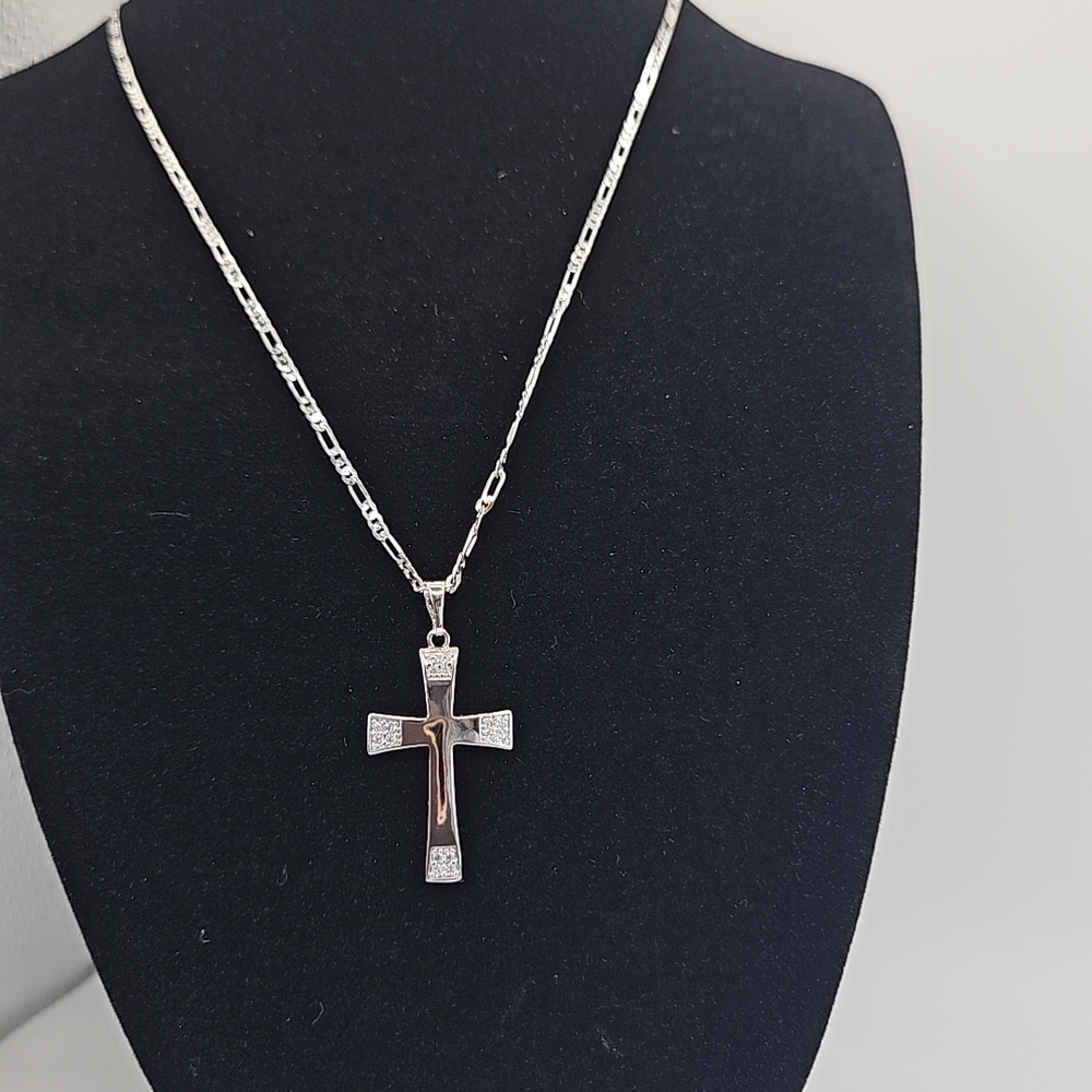 Elegant Silver Cross Pendant Necklace